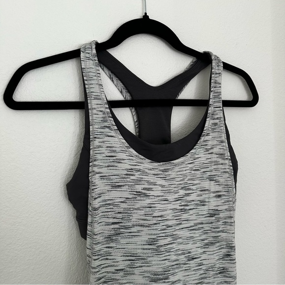 Lululemon On Track Tank Top Tiger Space Dye Black White 2 in 1 Size 4 Women’s - Picture 4 of 8